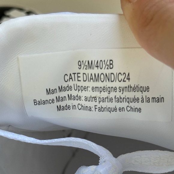 KARL LAGERFELD PARIS Cate Logo Platform Sneakers - Picture 11 of 11